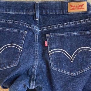 Levis’ 534  Straight.  Sz 7 Dark wash